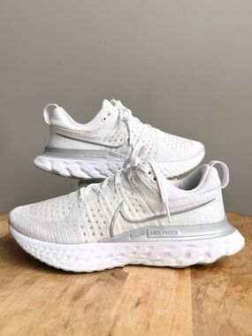 Nike React Infinity Run Flyknit 2 White Metallic Silver CT2423-102 Women Sz 7.5